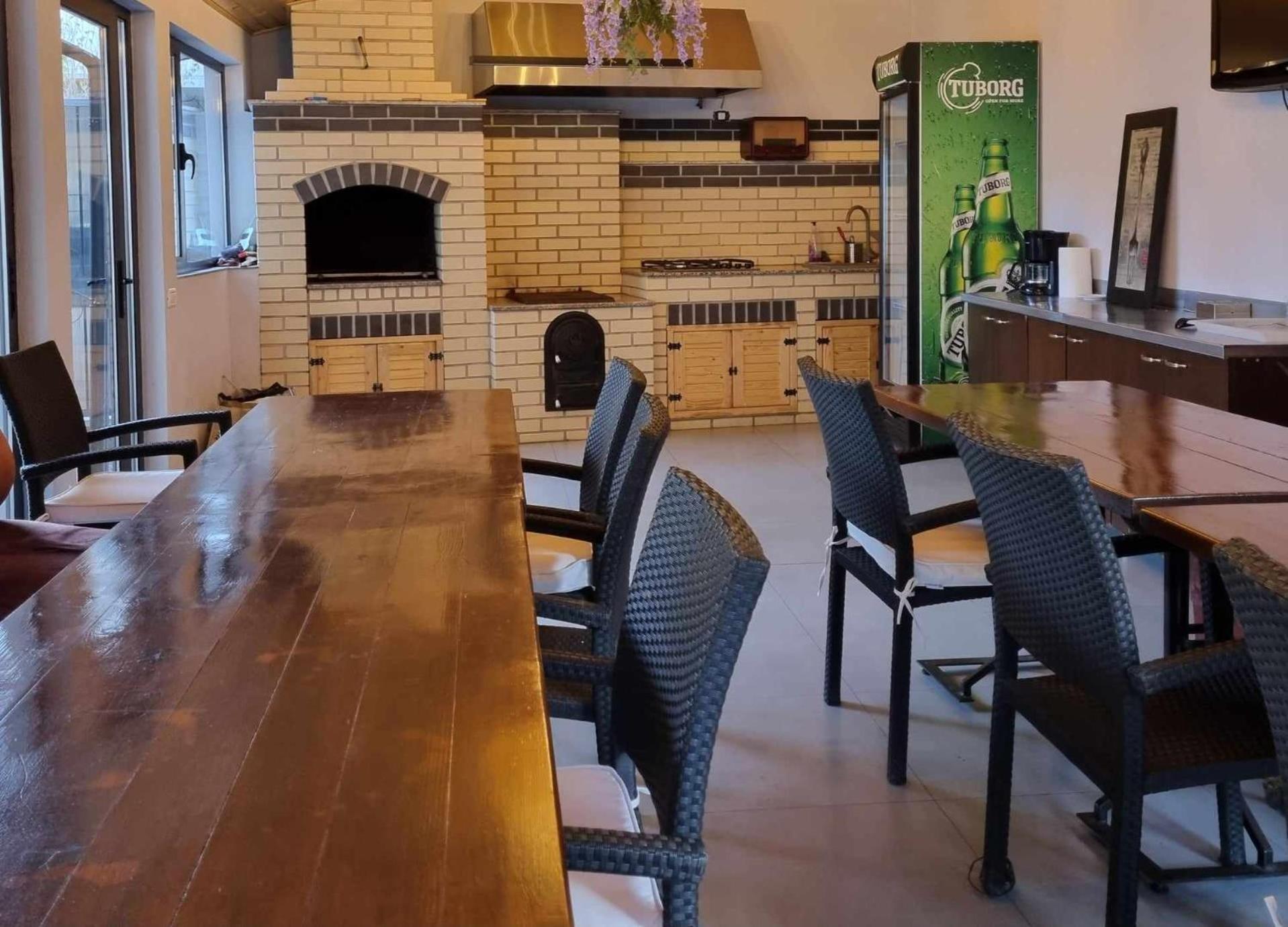 Pensiunea Public House Buşteni Екстериор снимка