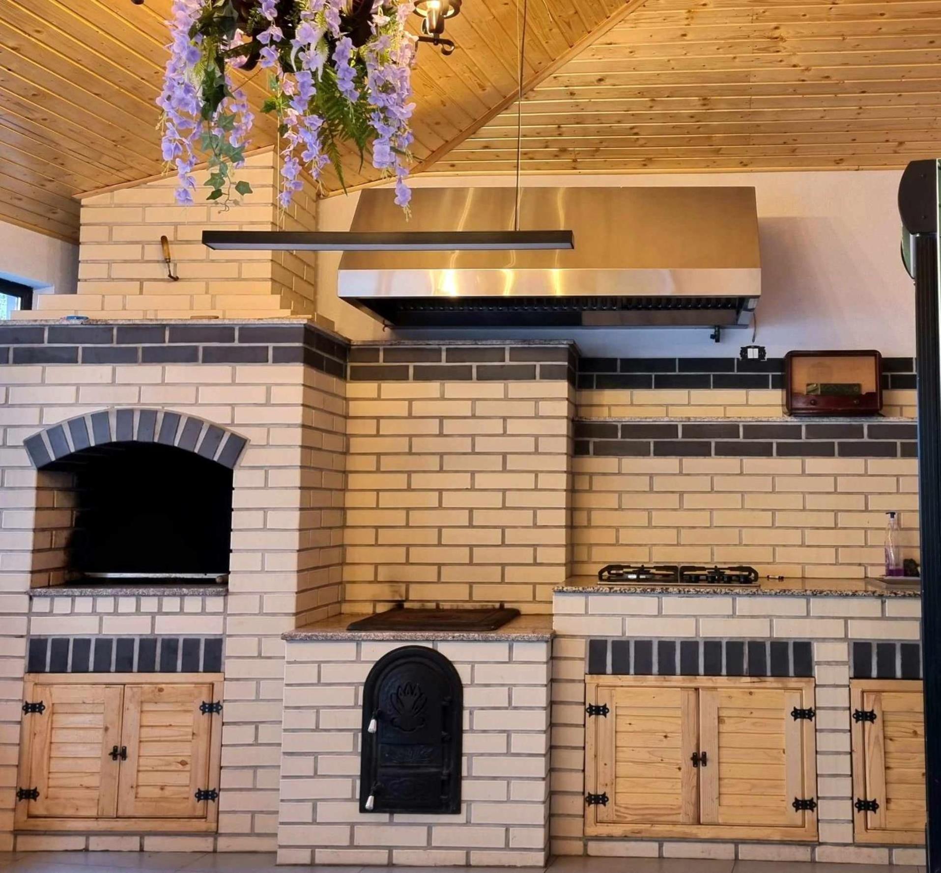 Pensiunea Public House Buşteni Екстериор снимка