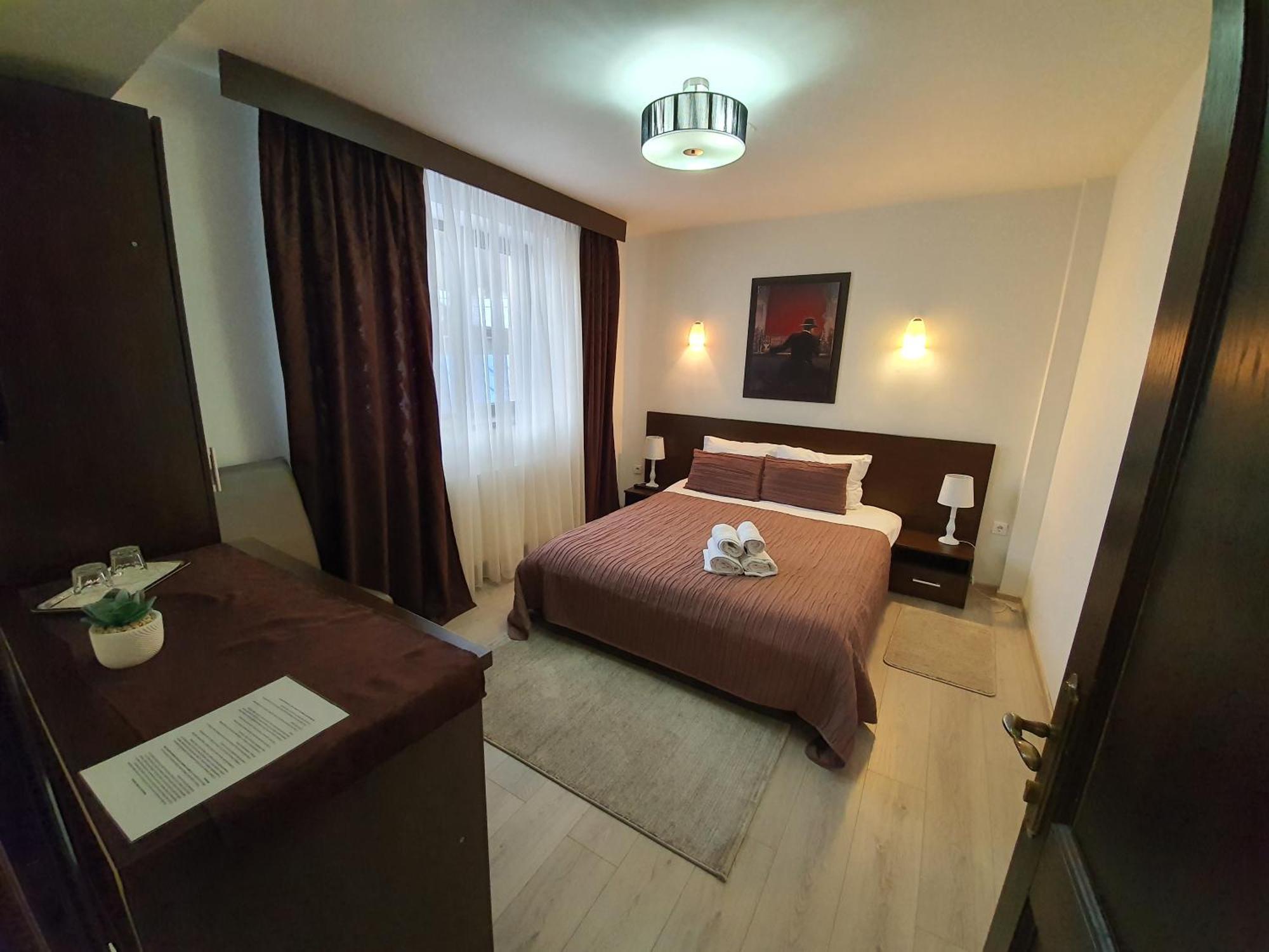 Pensiunea Public House Buşteni Стая снимка