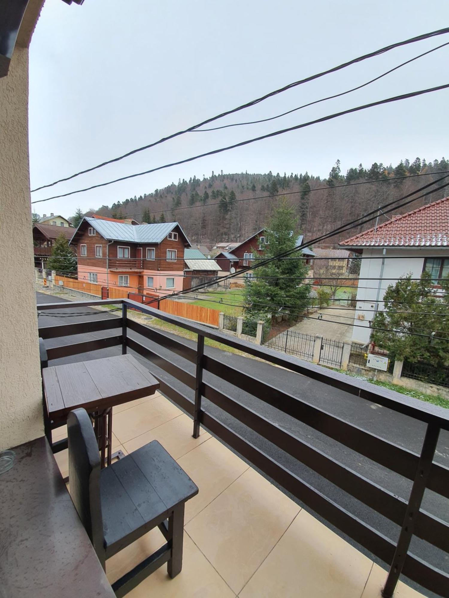 Pensiunea Public House Buşteni Стая снимка